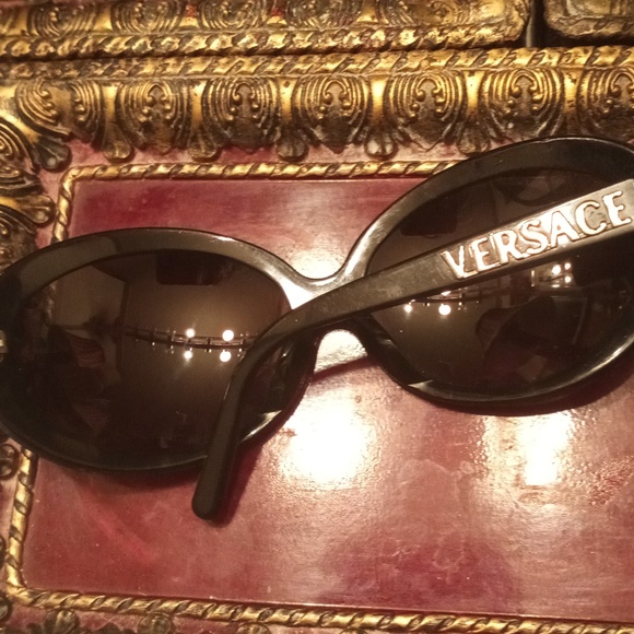 VERSACE SUNGLASSES - Picture 2 of 9
